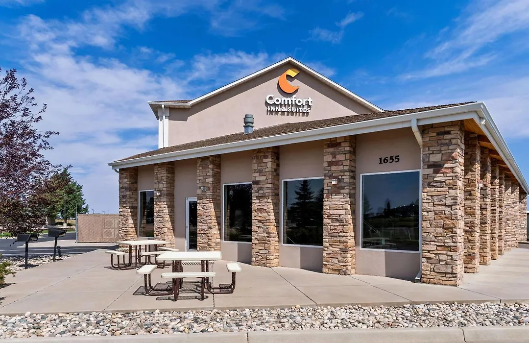 Comfort Inn & Suites Near University Of Wyoming-1