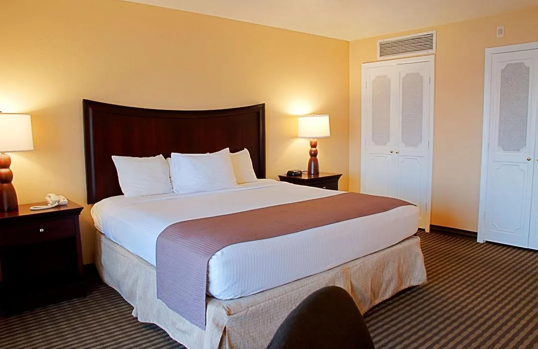 Best Western Fort Myers Waterfront-1
