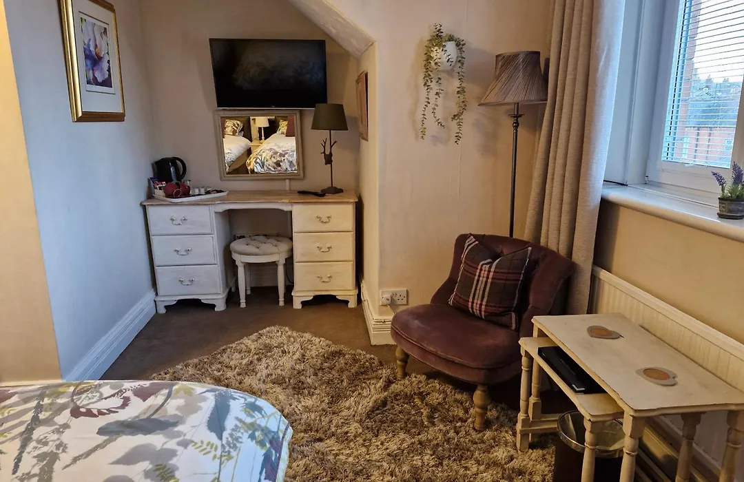 Warwick Lodge-1