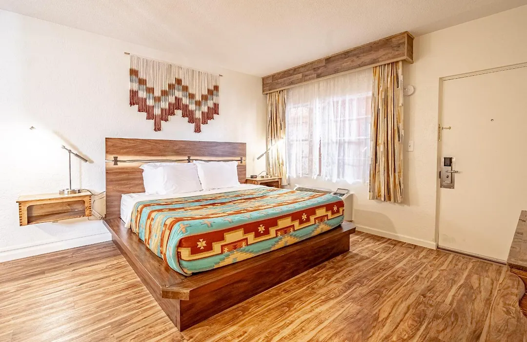 The Classic Desert Aire Hotel-1