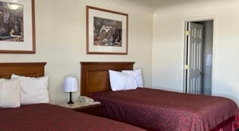 Travelodge By Wyndham Gallup-1