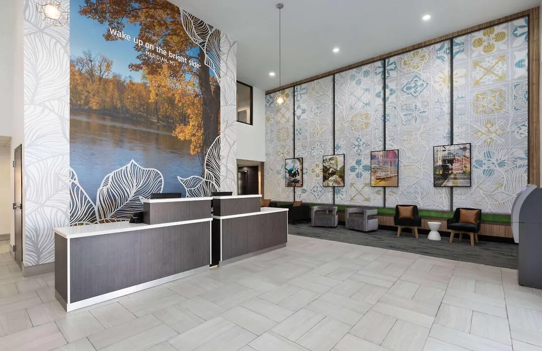 La Quinta Inn & Suites By Wyndham Meridian-1