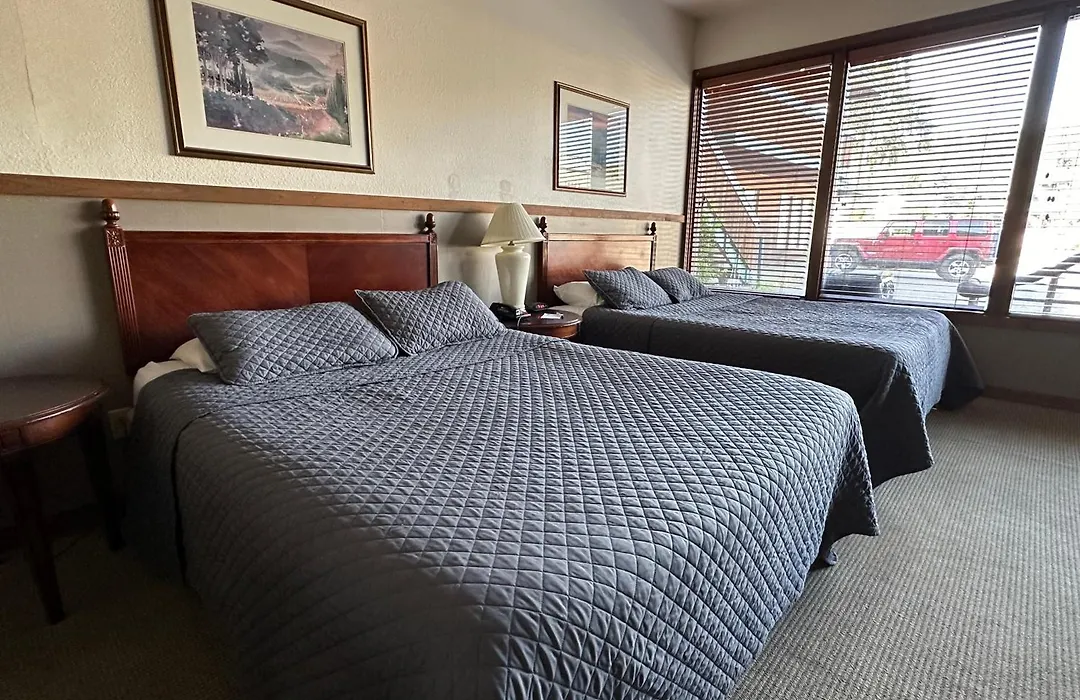 Timber Lodge Inn-1