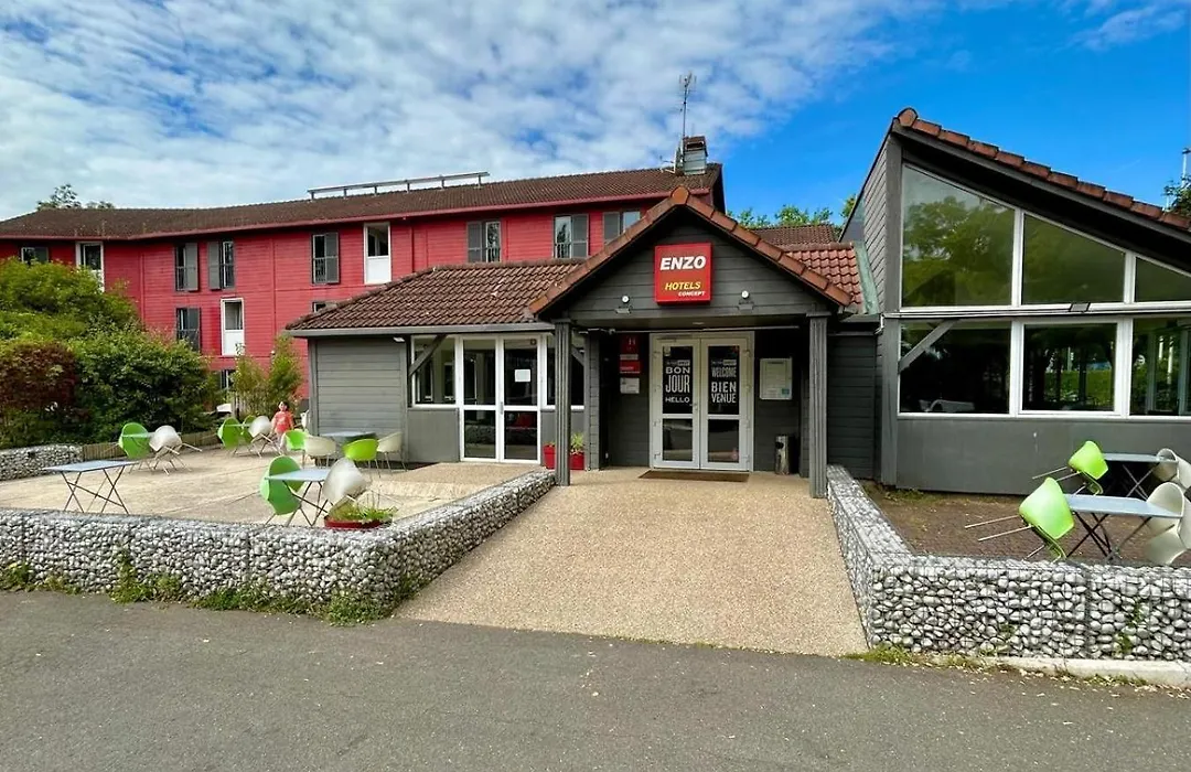 Kyriad Direct Trappes-1