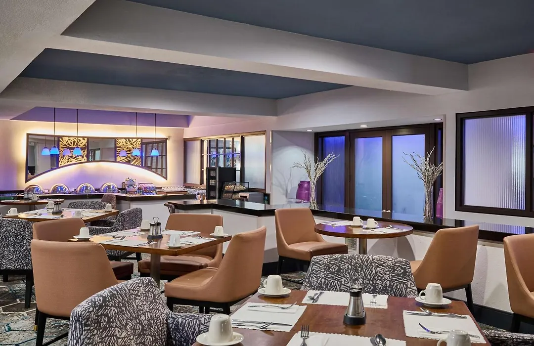 Doubletree By Hilton Chatsworth-1