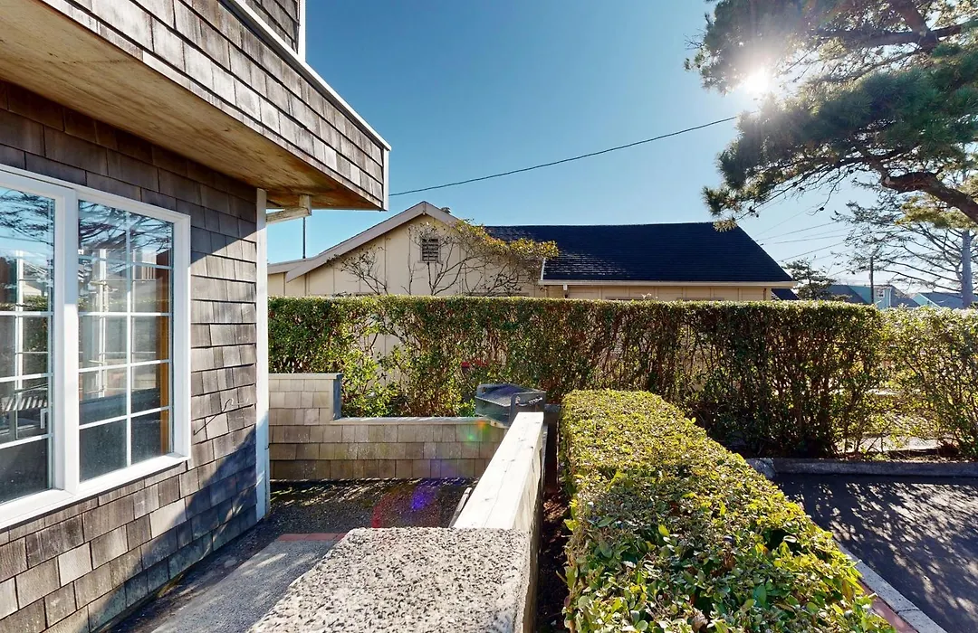 Beaches Inn | Sandpiper Pier Cottage-1