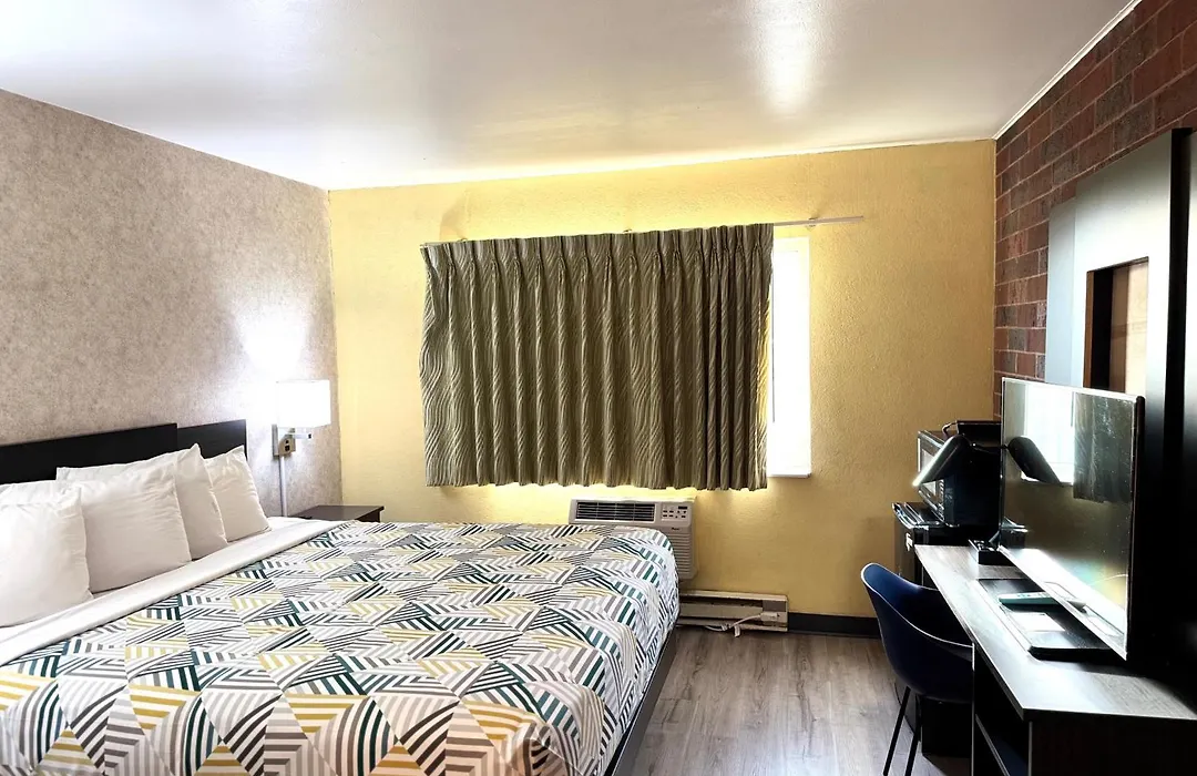 Motel 6-Eau Claire, Wi-1