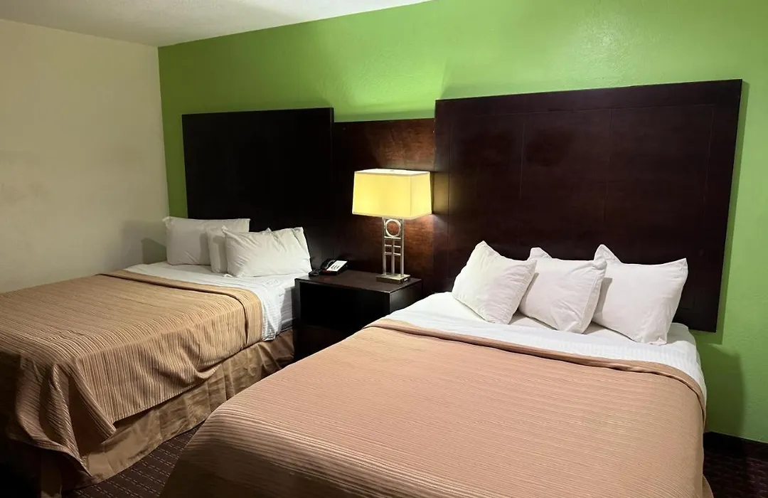 Hollister Inn-1