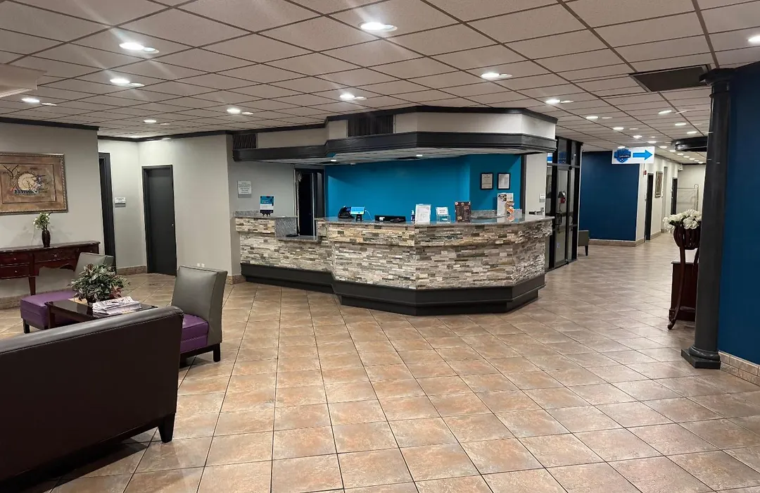 Clarion Inn & Suites Dothan South-1