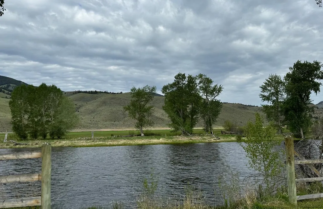 Sportsman Lodge Melrose Mt-1