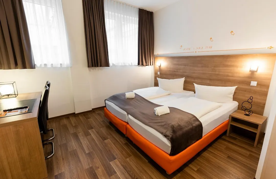 Orange Hotel und Apartments-1