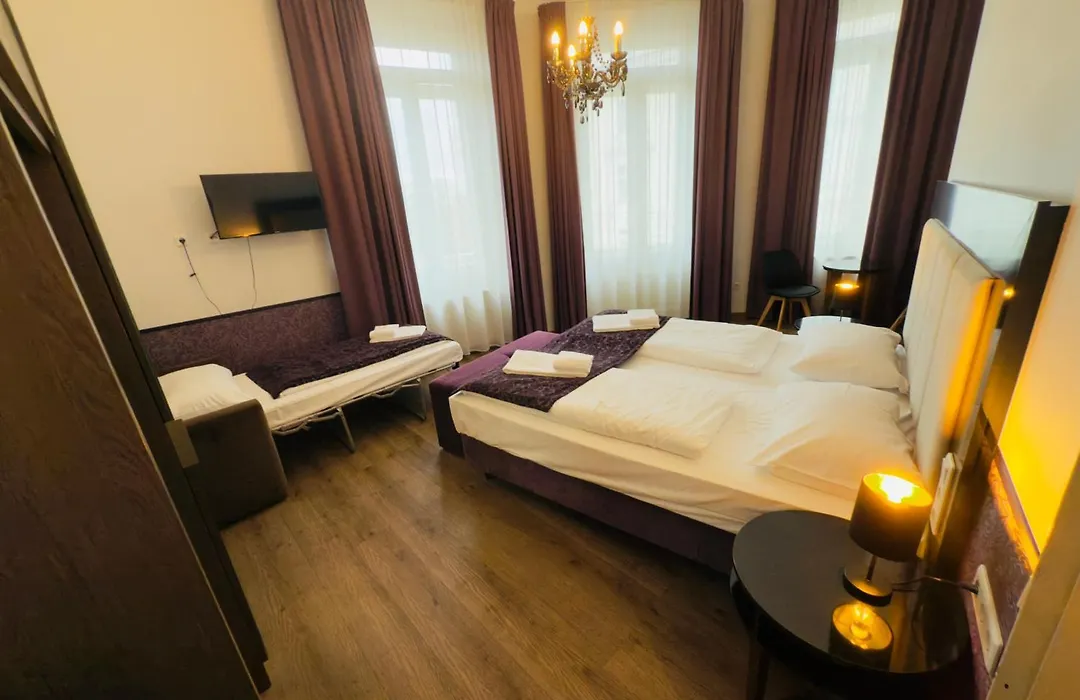 Hotel Pension Baron Am Schottentor-1