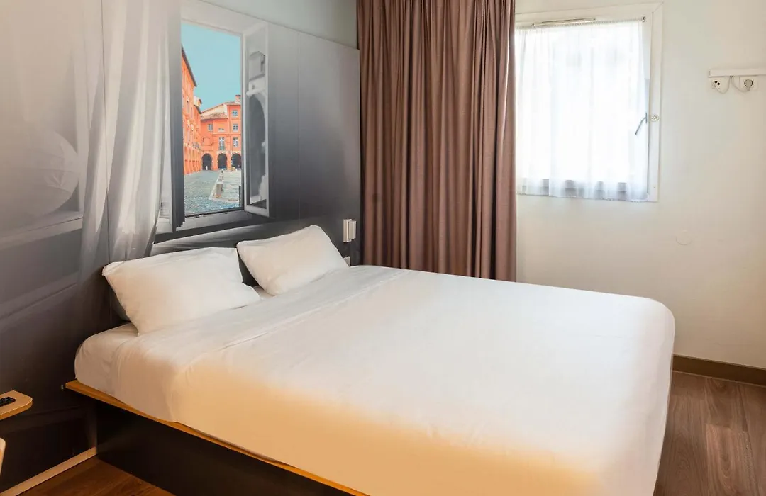 B&B Hotel Montauban-1