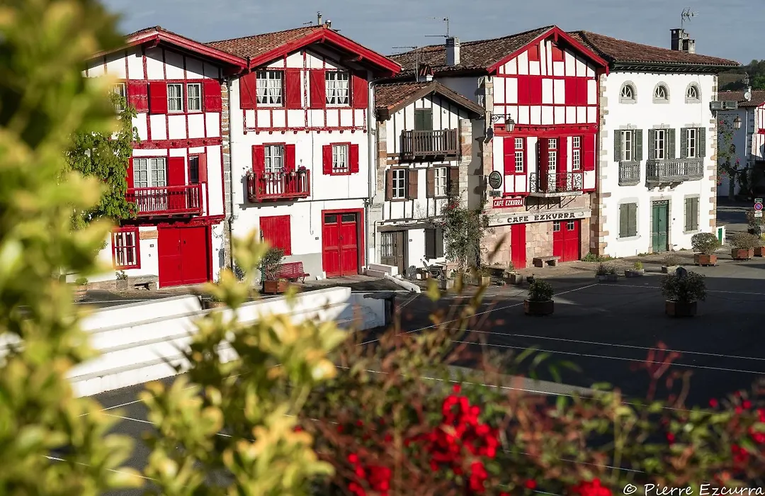 Hôtel Ithurria - Les Collectionneurs-1