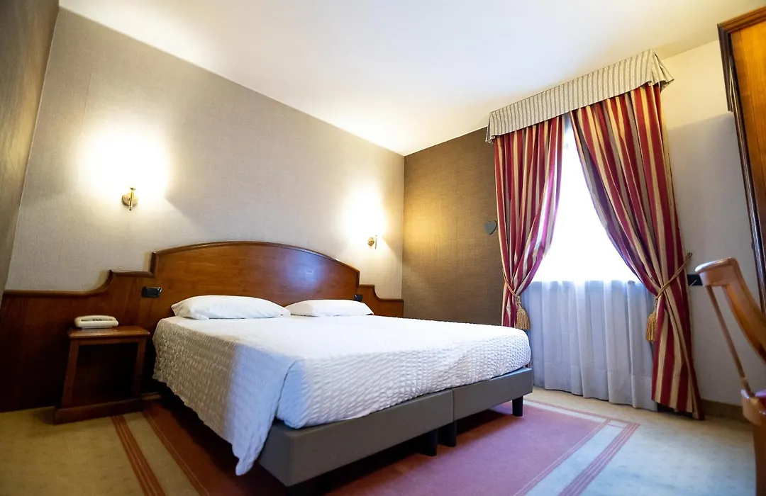 Hotel Rendez Vous-1