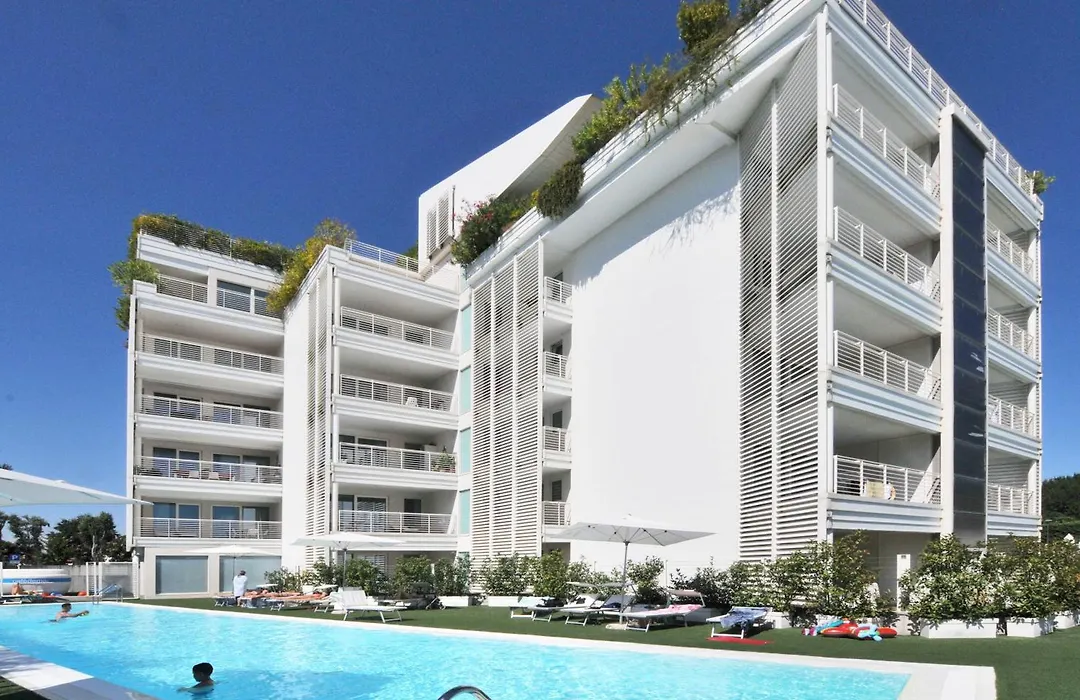 Marina Verde Resort Official-1