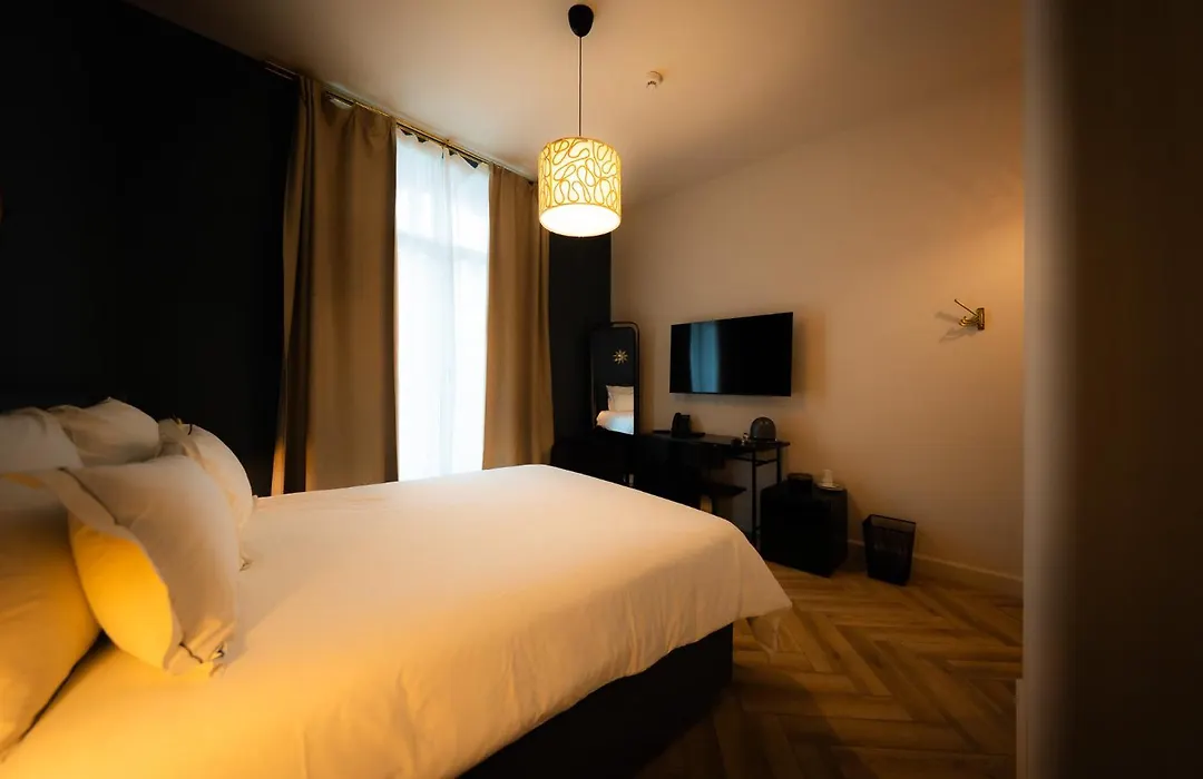 Hotel Grand Place-1