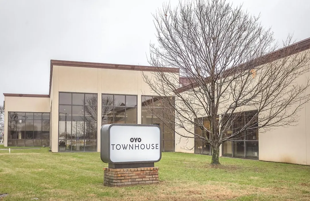 Oyo Townhouse Owensboro West-1