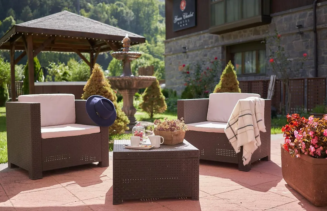 Gran Chalet Hotel & Petit Spa-1