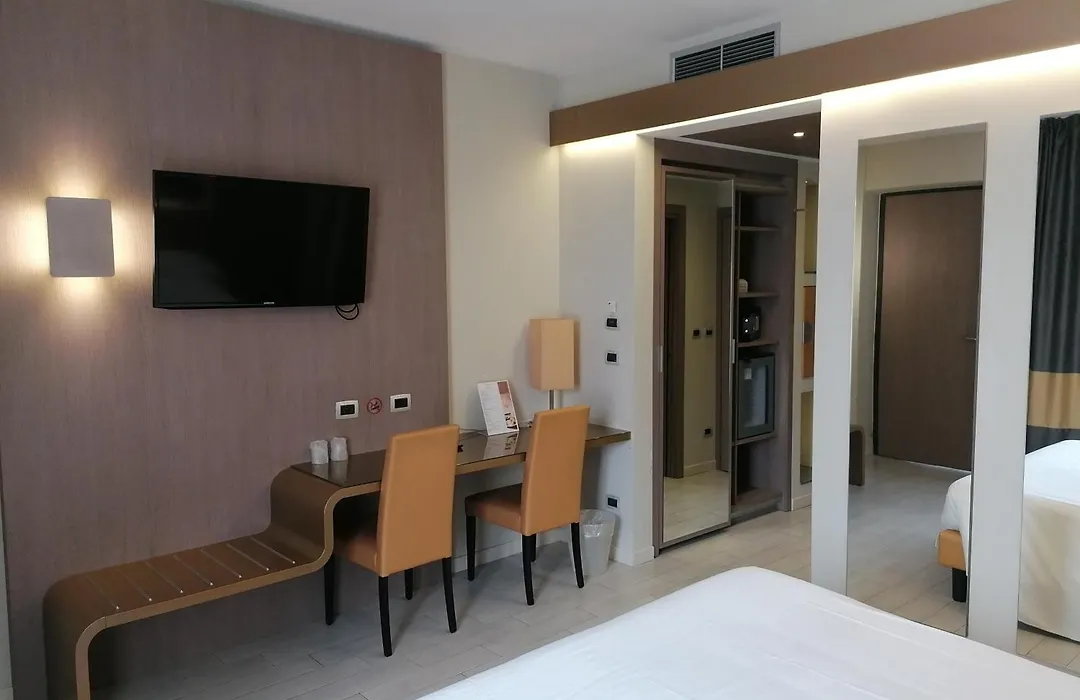 Hotel Camelia-1