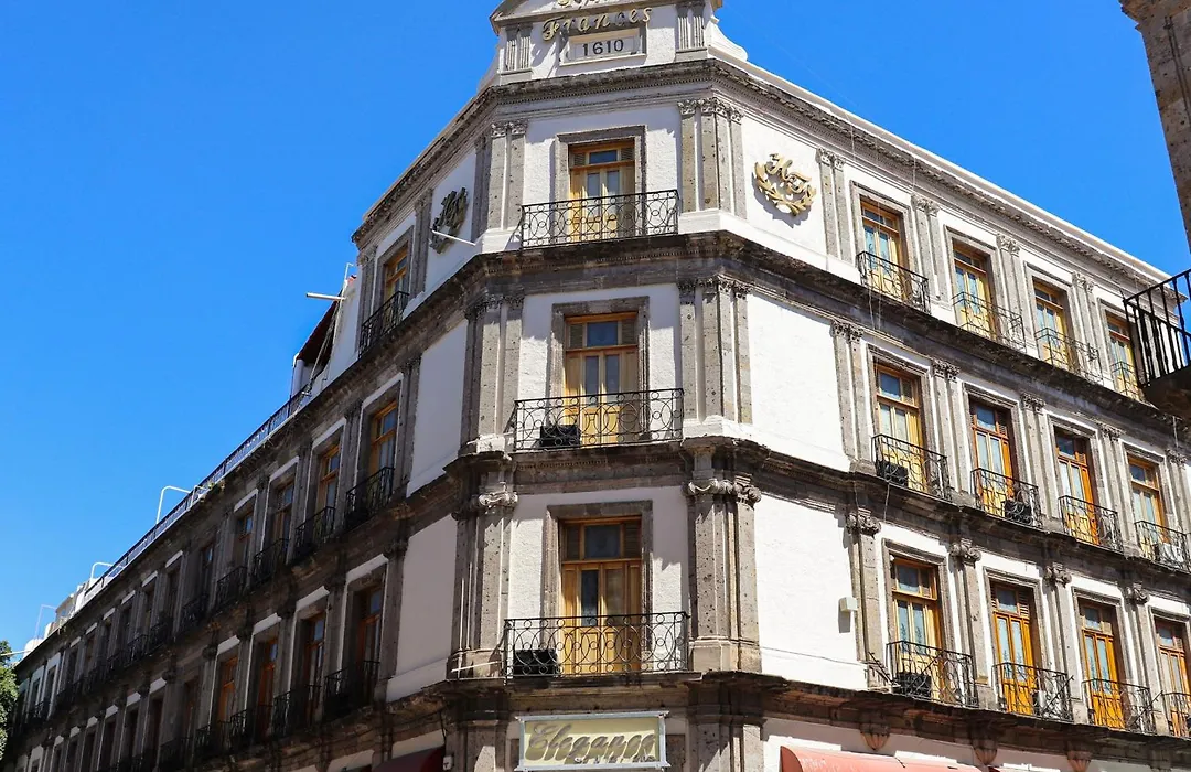Hotel Frances-1
