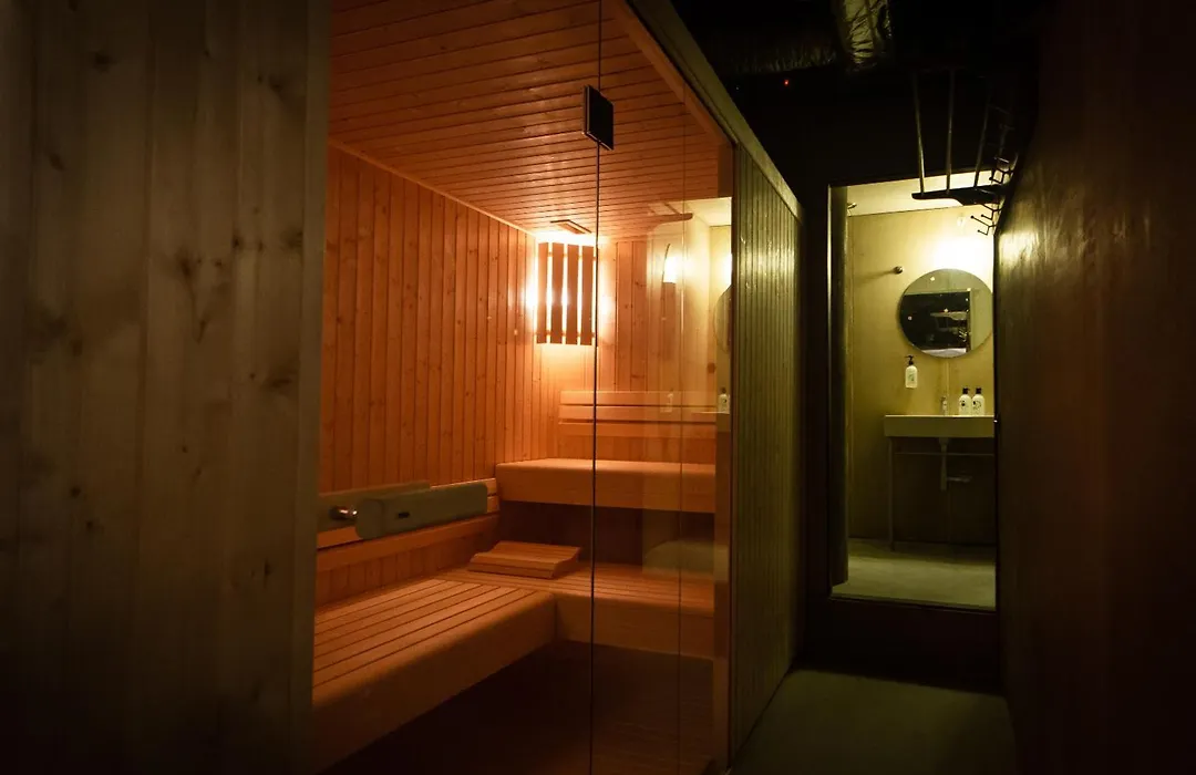 Zero Box Lodge Porto-1