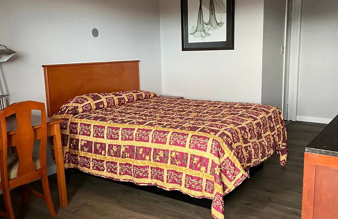 Budget Inn-1