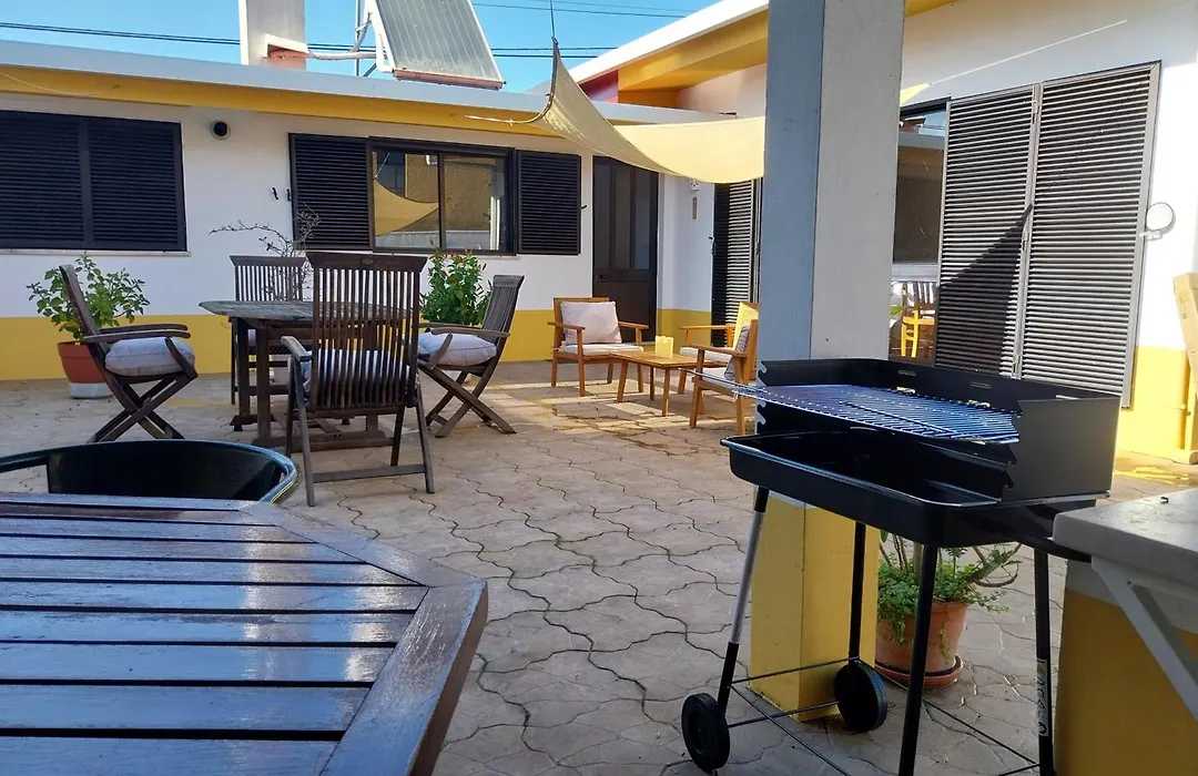 Casa Dos Pingos De Mel-1