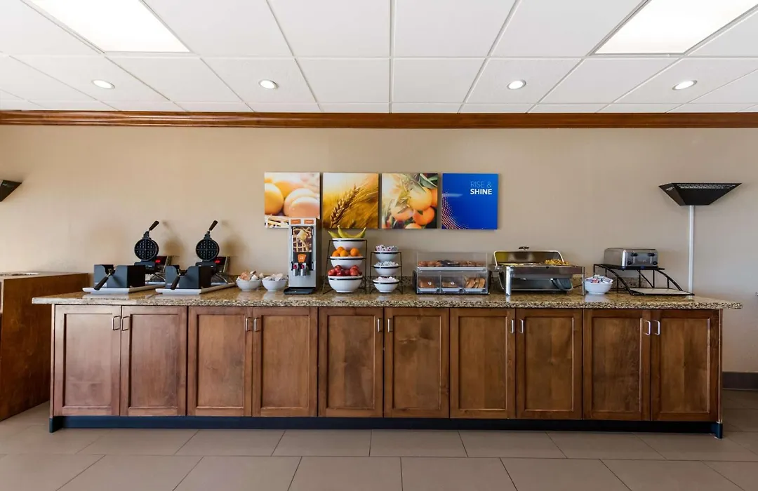 Comfort Inn South Oceanfront-1