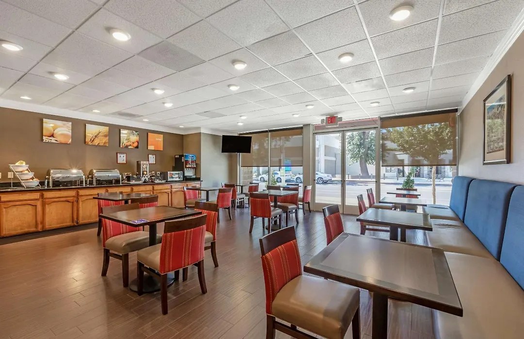 Comfort Suites Visalia - Convention Center-1