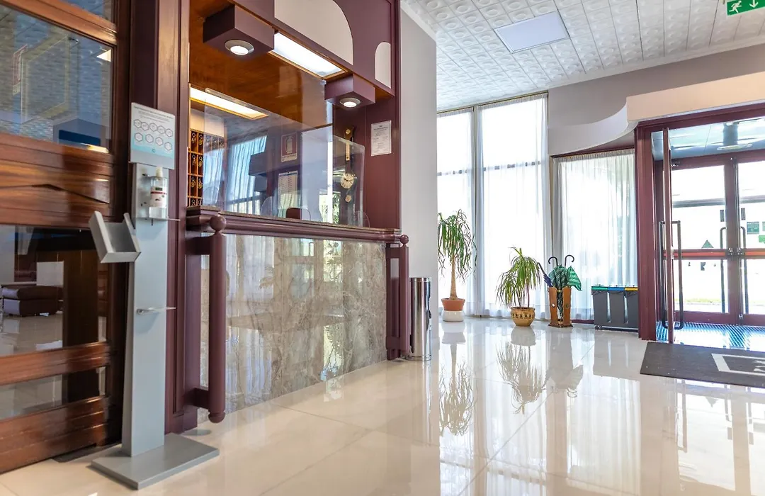 Hotel Cristallo-1