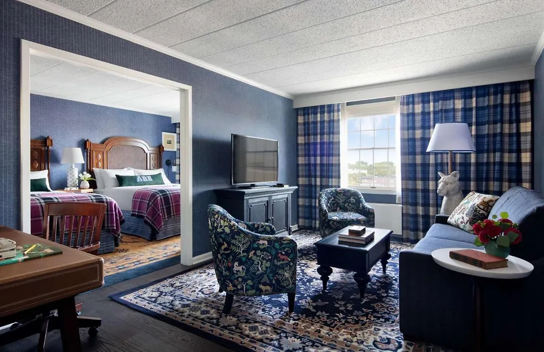Graduate By Hilton State College-1