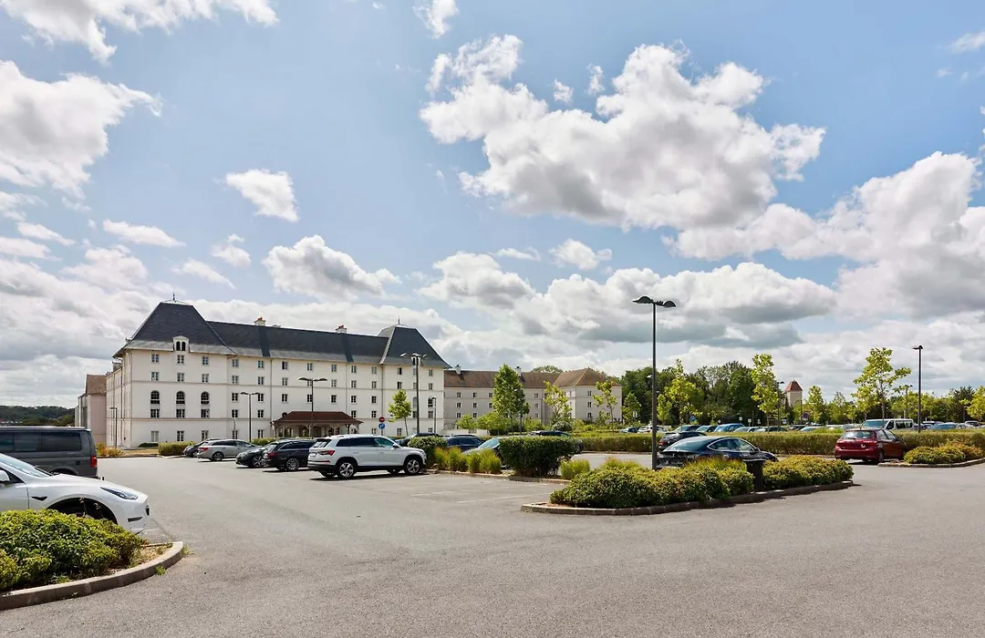 B&B Hotel Pres De Disneyland Paris-1