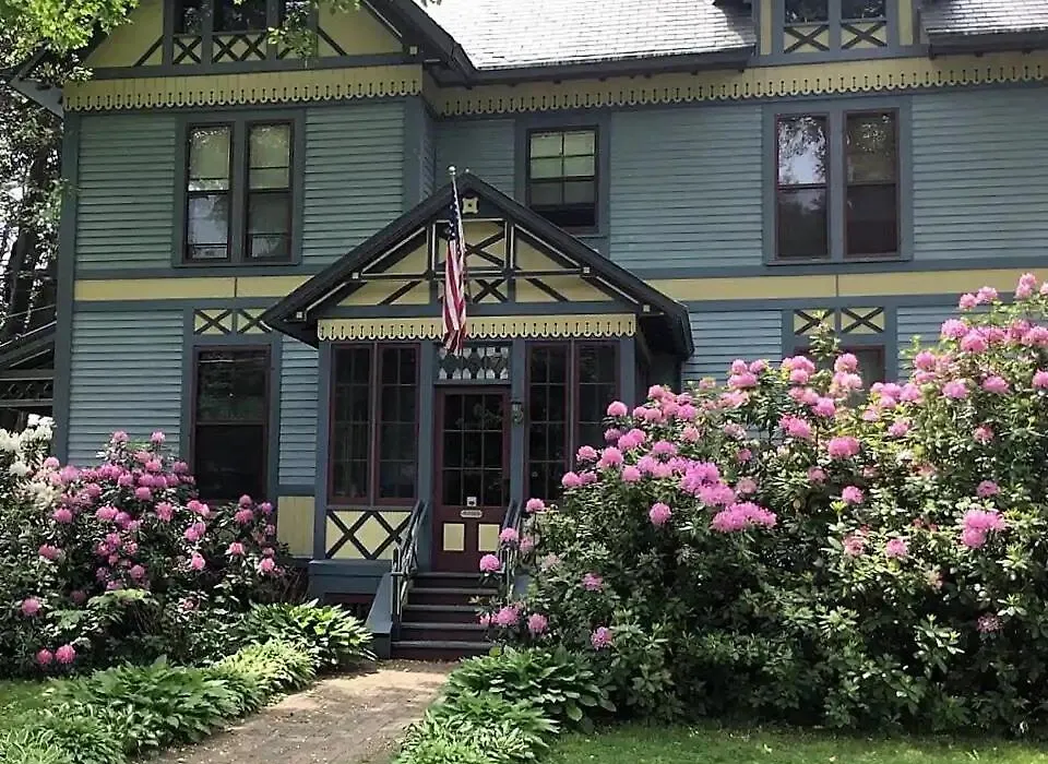 Amherst Inn-1