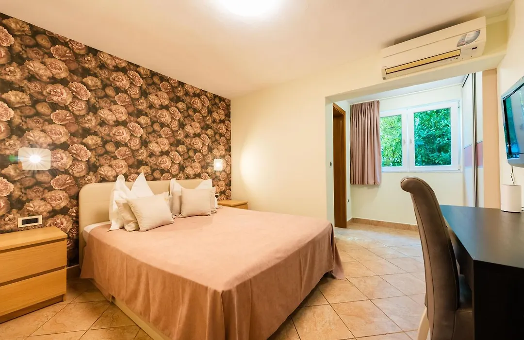 Bed & Breakfast Villa Terezija-1