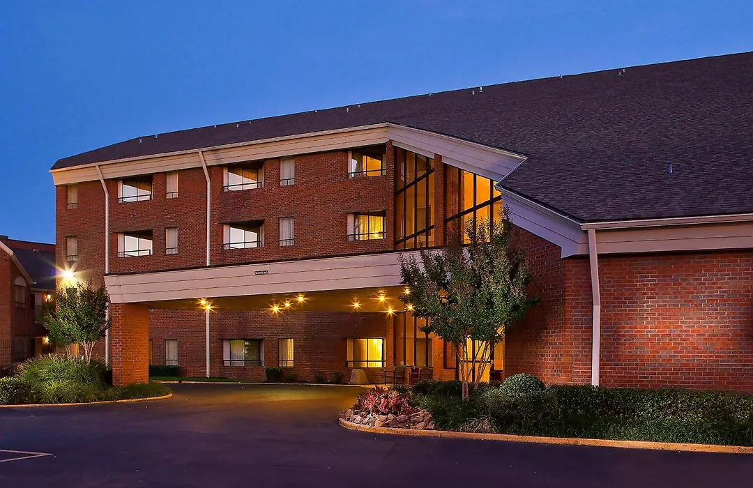 Sonesta Simply Suites Memphis East Poplar Pike-1