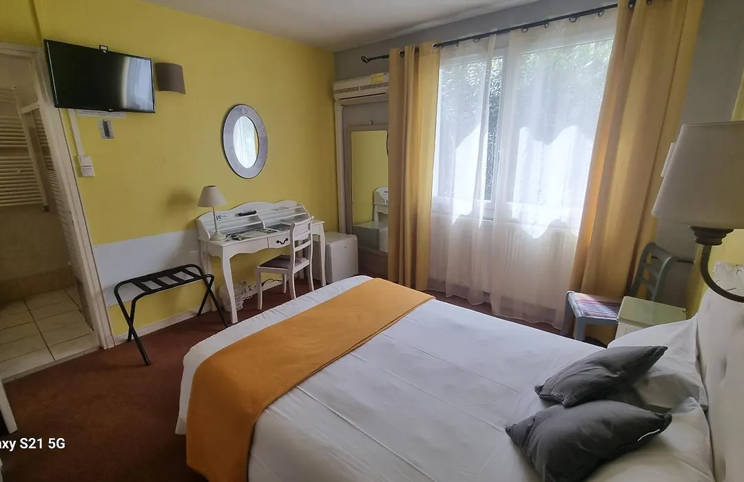 Hôtel du Tricastin-1