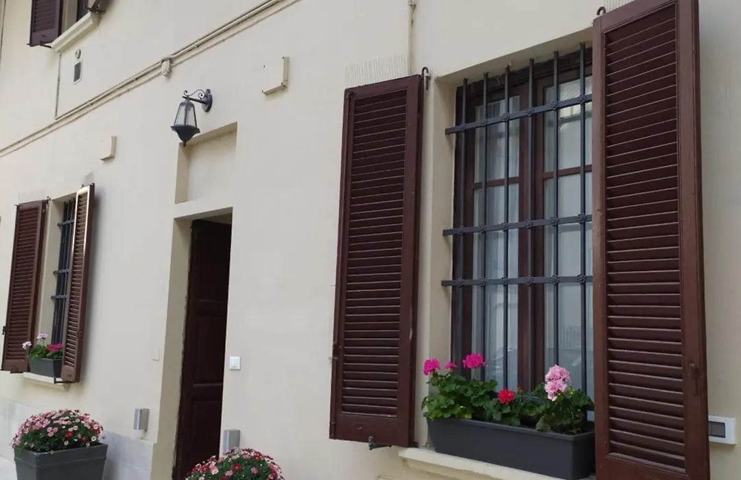R & A Minerva Suites-1