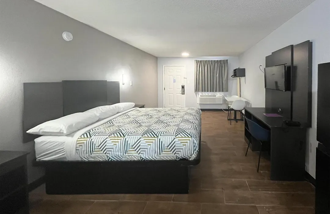 Studio 6 Suites Hurricane, Wv-1