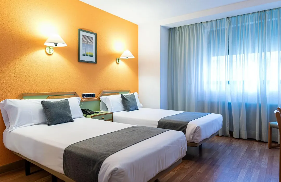 Hotel Torres Guijuelo-1