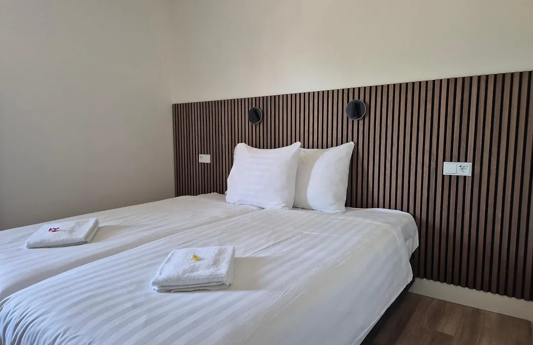 Hotel Den Burg-1
