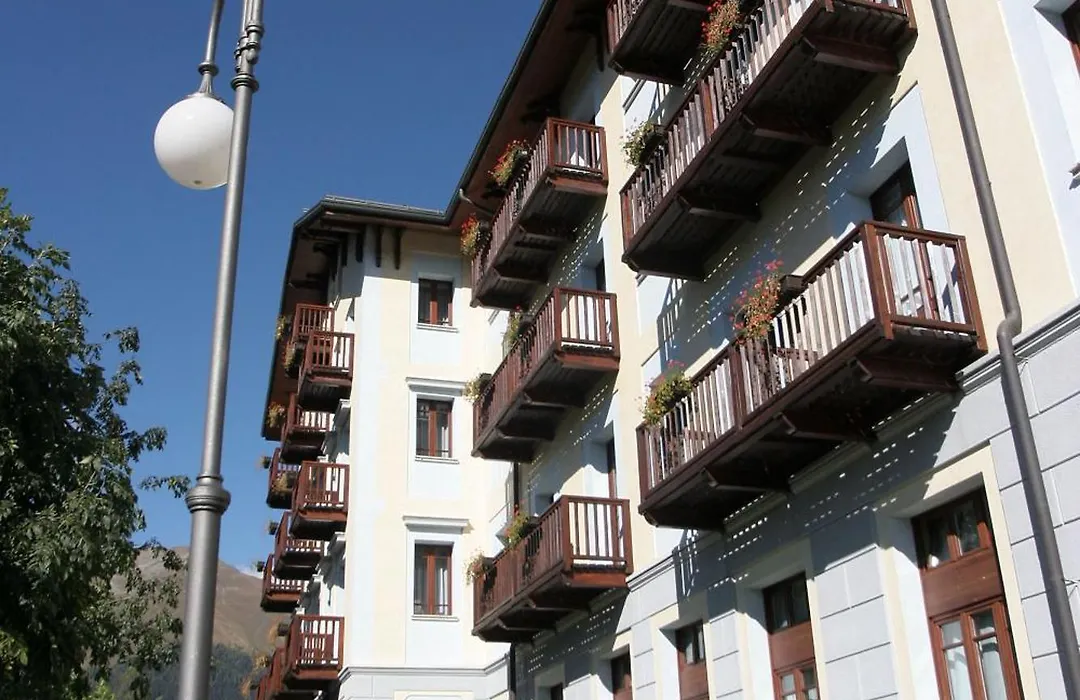 Palace Pontedilegno Resort-1
