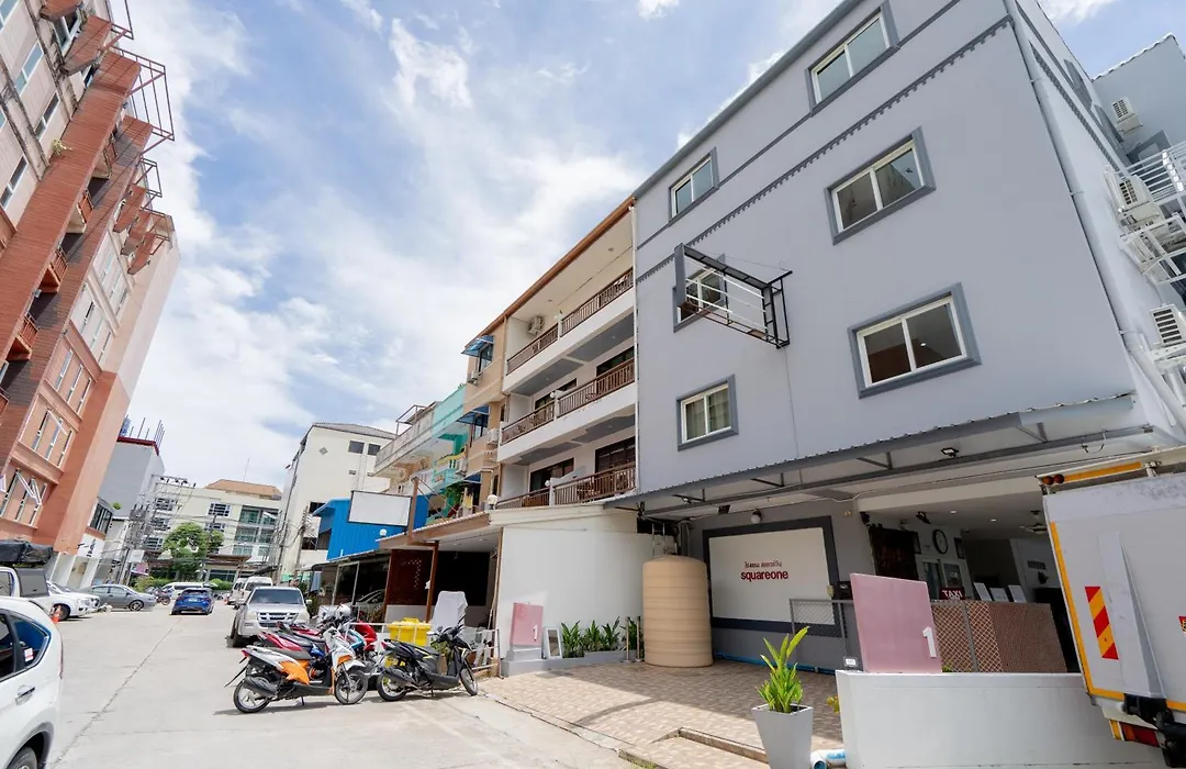 Square One Hotel Patong-1