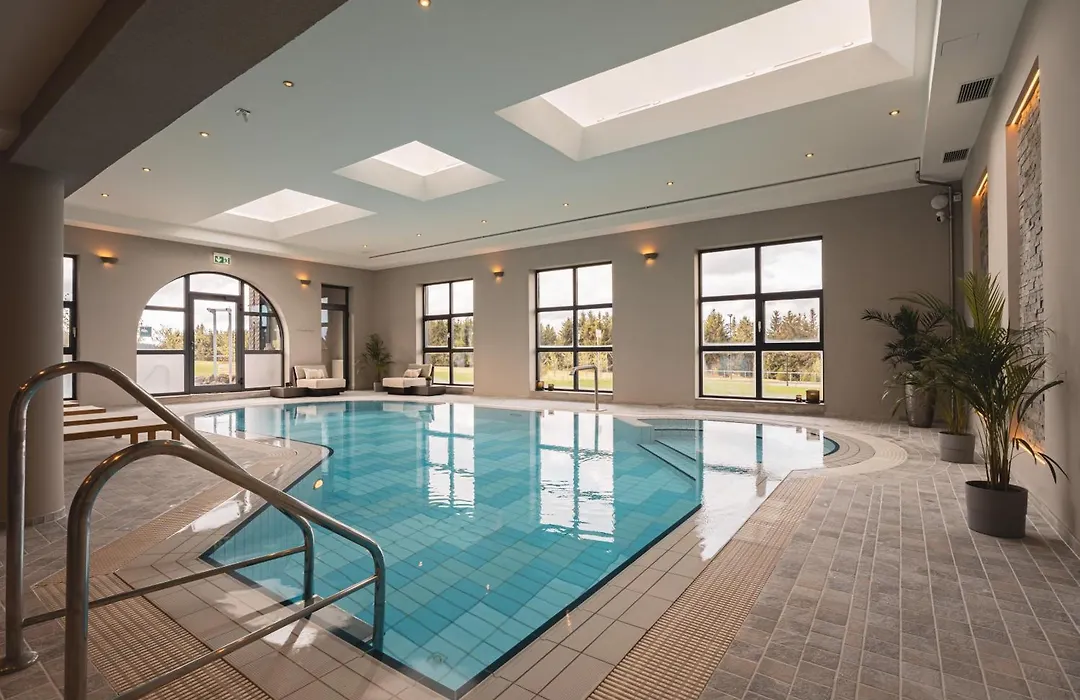 Naturhotel Sachsenbaude Oberwiesenthal - Indoor-Pool&Outdoor-Whirlpool-1