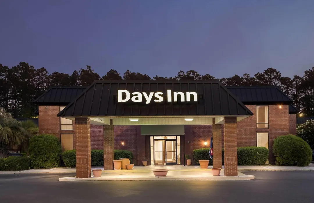Days Inn By Wyndham Statesboro-1