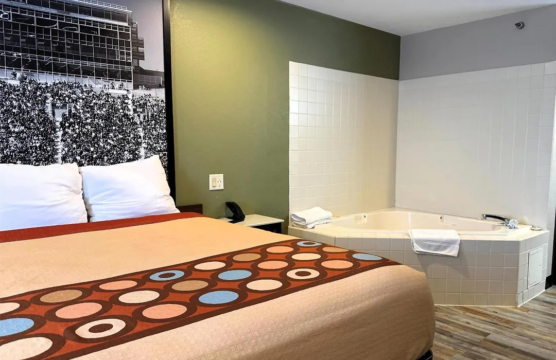 Super 8 By Wyndham Frankfort In-1