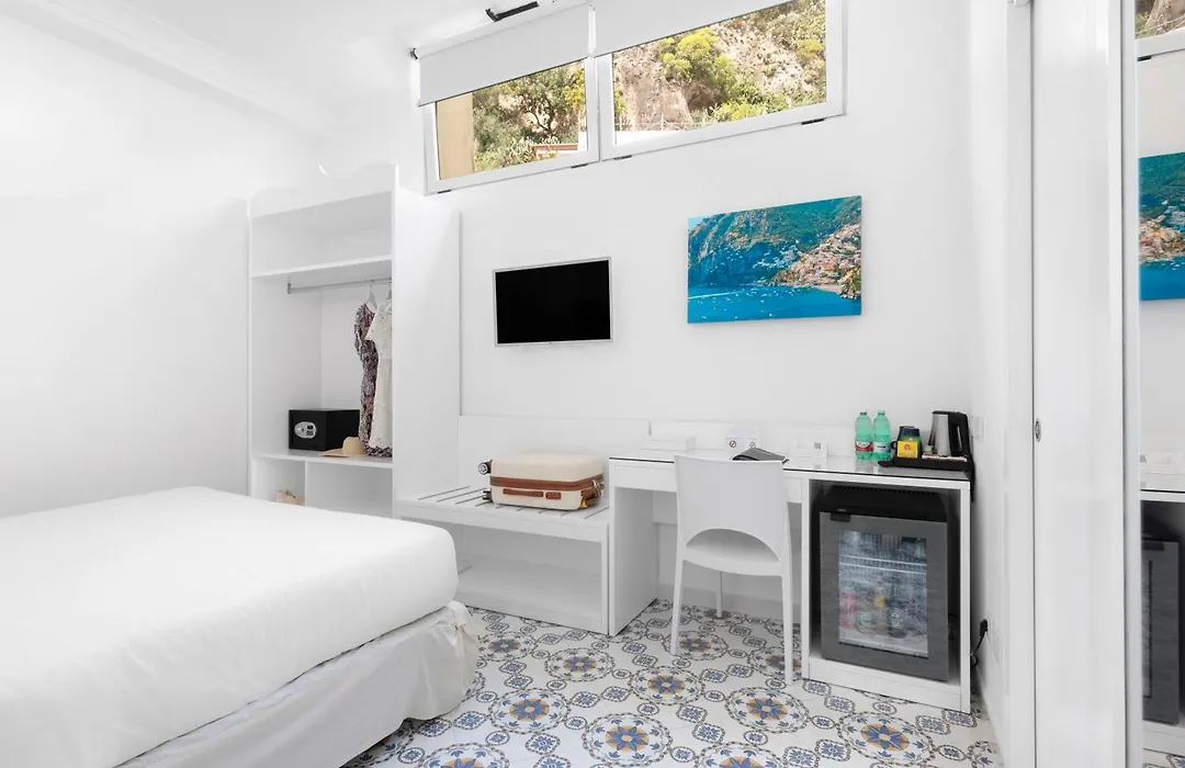 Hotel Bougainville-1
