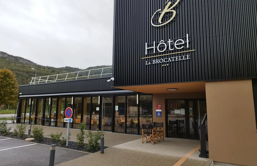 Hôtel Restaurant AKENA Molinges - La Brocatelle-1