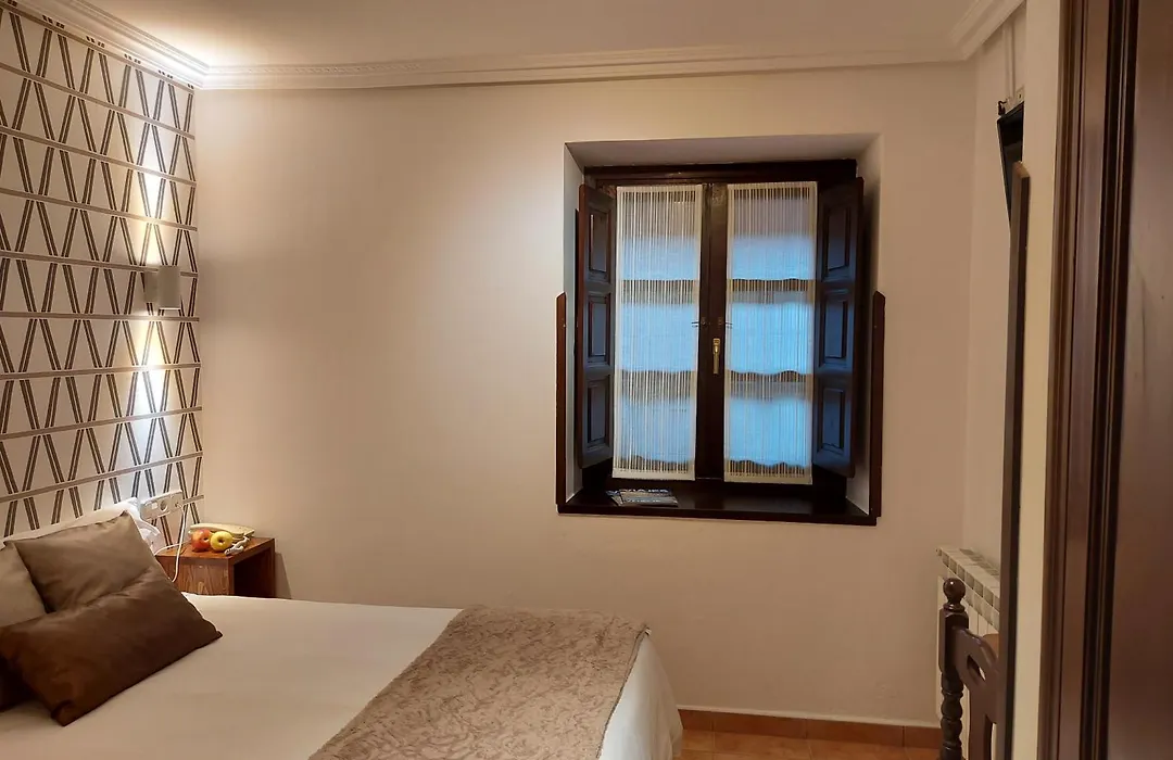 Hotel Rural Entremontes-1