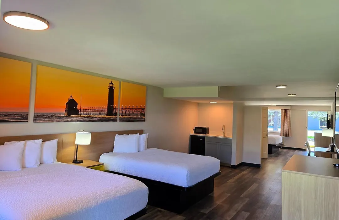 Days Inn And Suites By Wyndham Port Huron-1